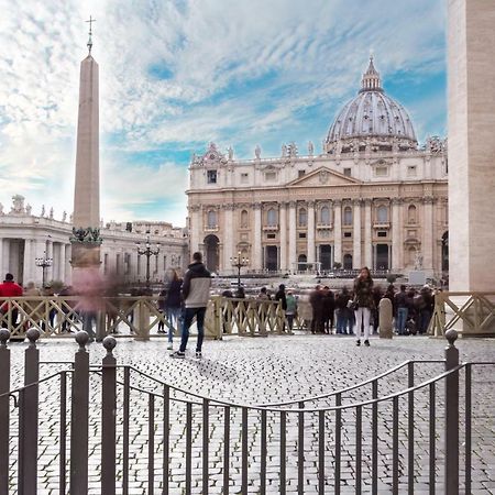 Few Steps From St Peter Panzió Kültér fotó